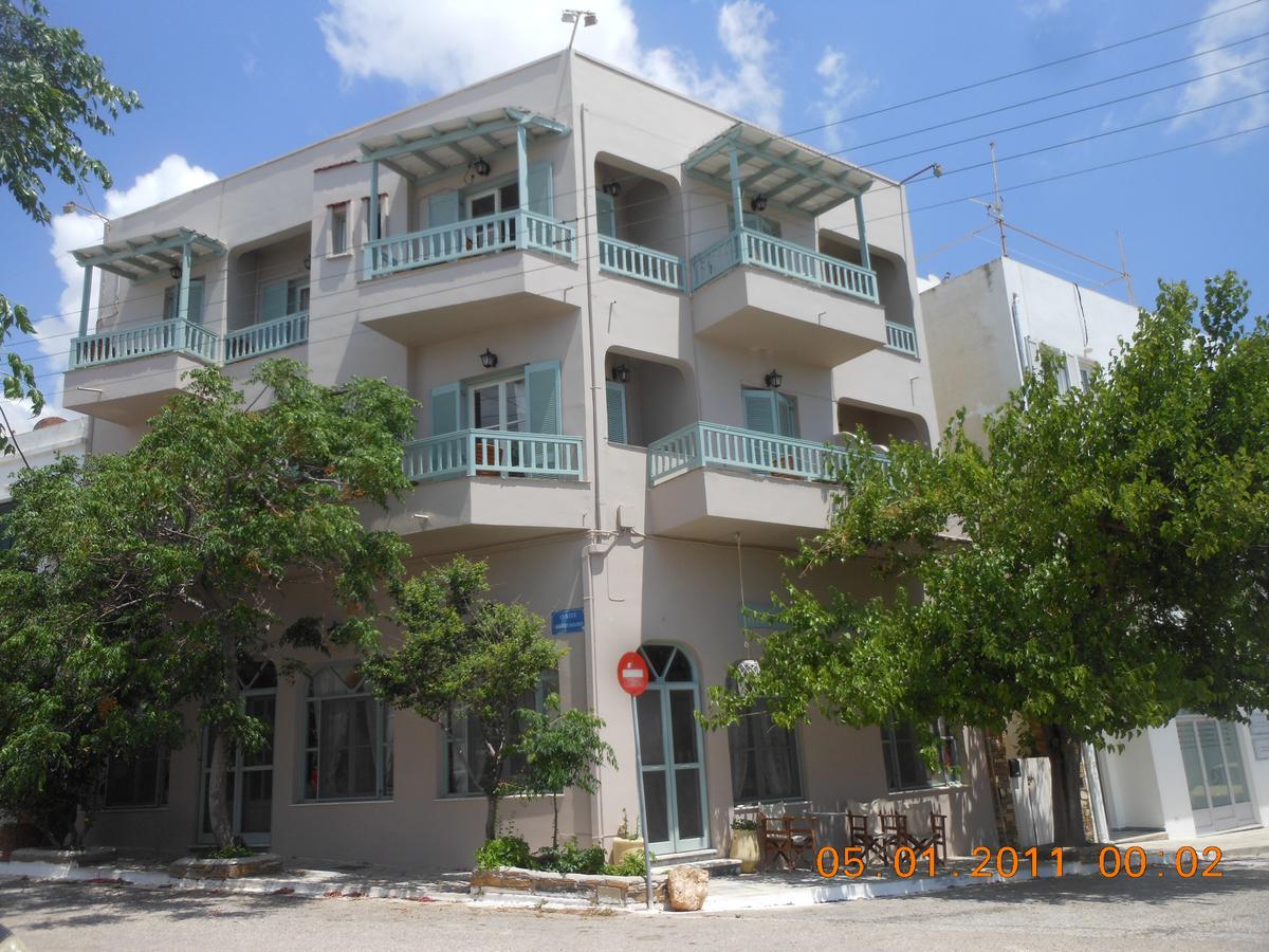 Afrodite Hotel Tínos Buitenkant foto