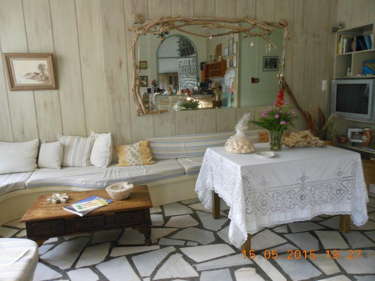 Afrodite Hotel Tínos Buitenkant foto