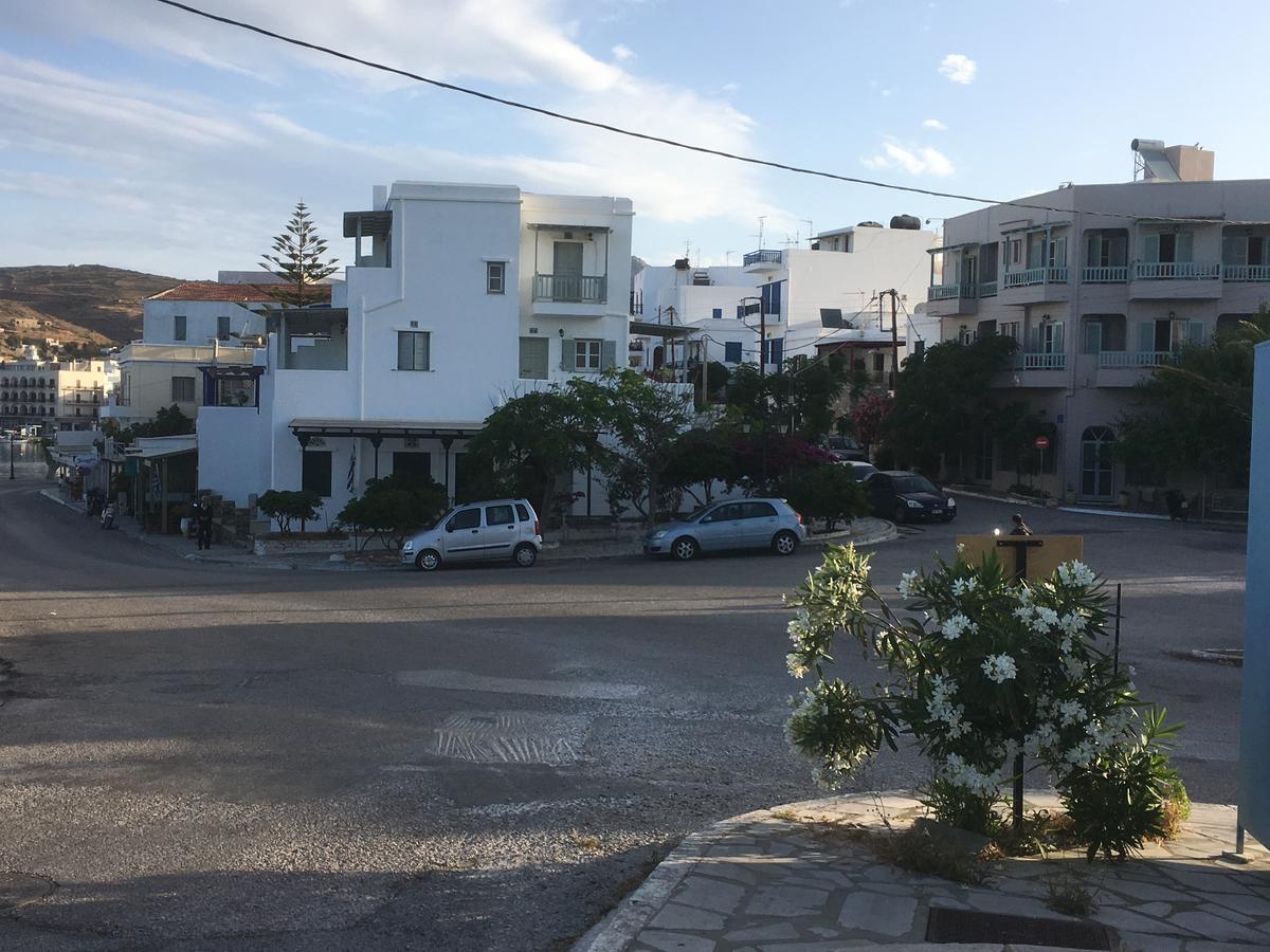 Afrodite Hotel Tínos Buitenkant foto